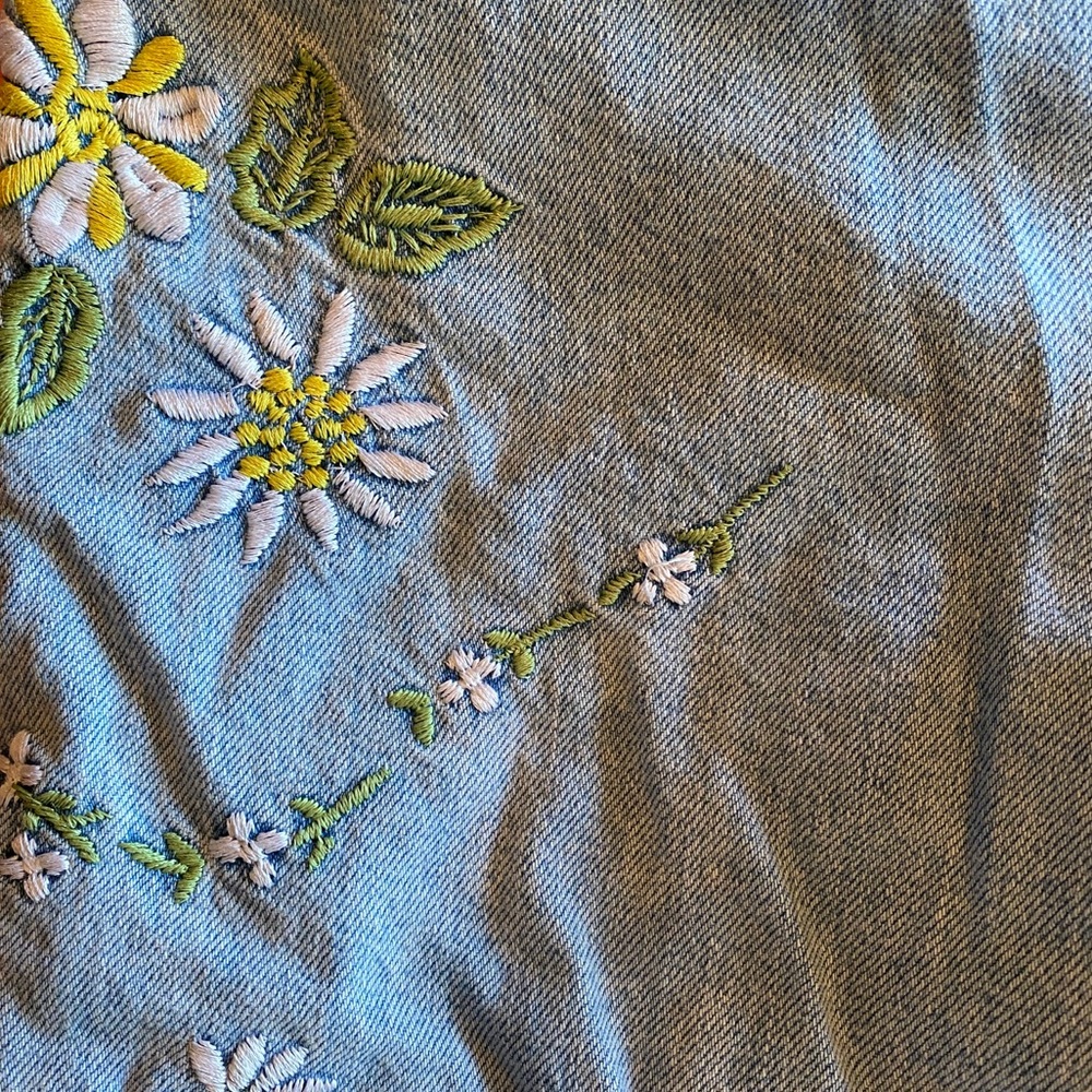 Jeans - Picture 4 of 5